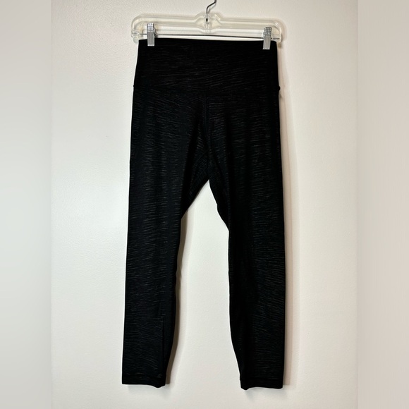 Lululemon Align Pant II 25"
Stride Emboss Black - Picture 5 of 9